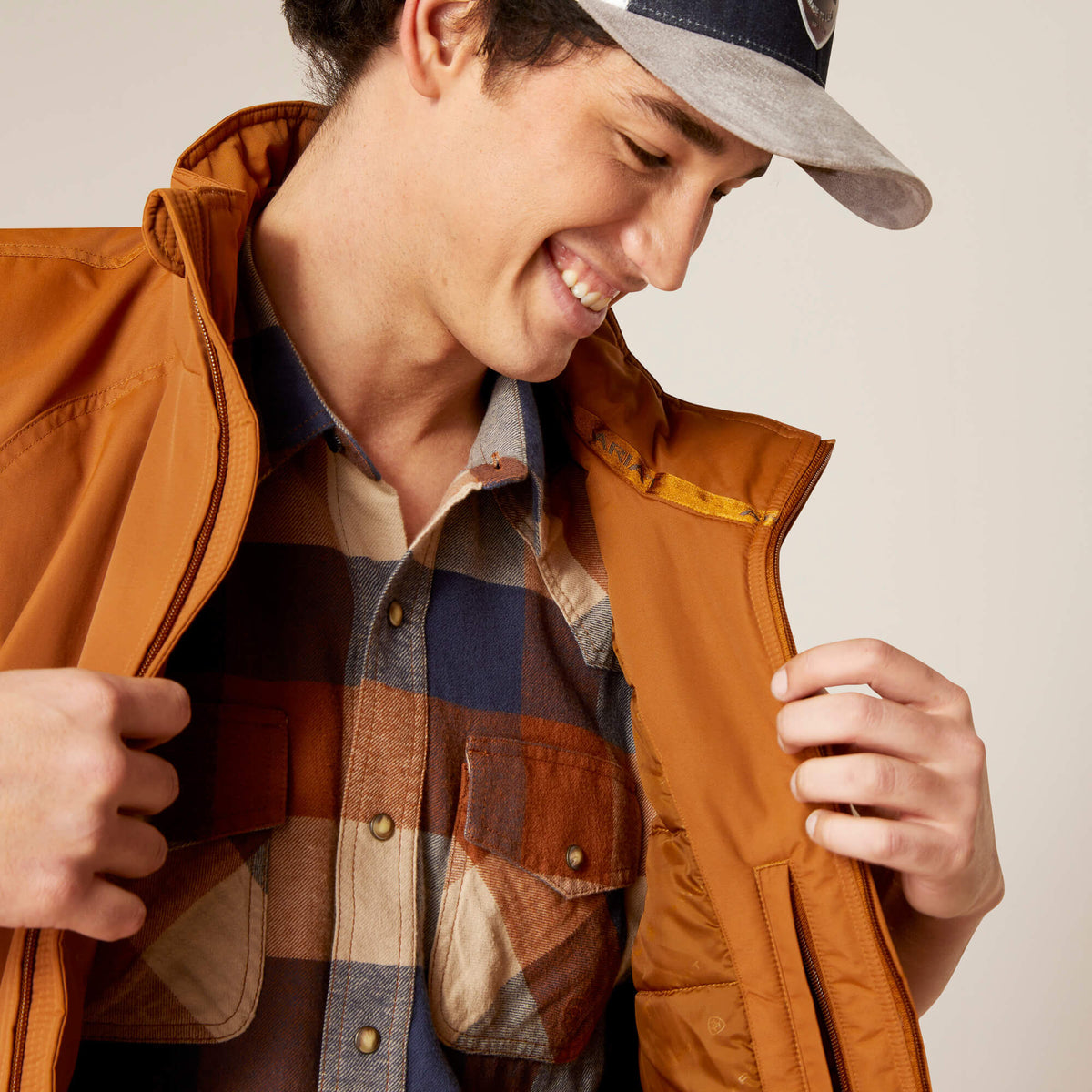 Ariat Mens Team Logo Insulated Vest 6718 - view 5