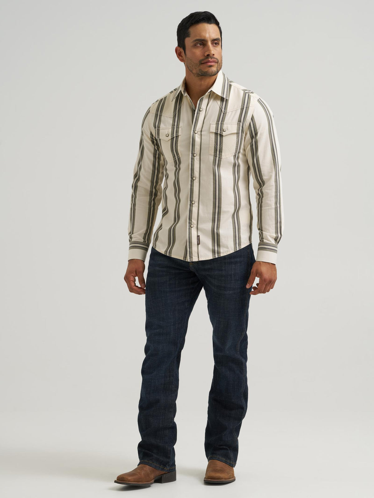 Wrangler Mens Retro Premium Long Sleeve Snap Shirt - Modern Fit Green/Ecru 112381538
