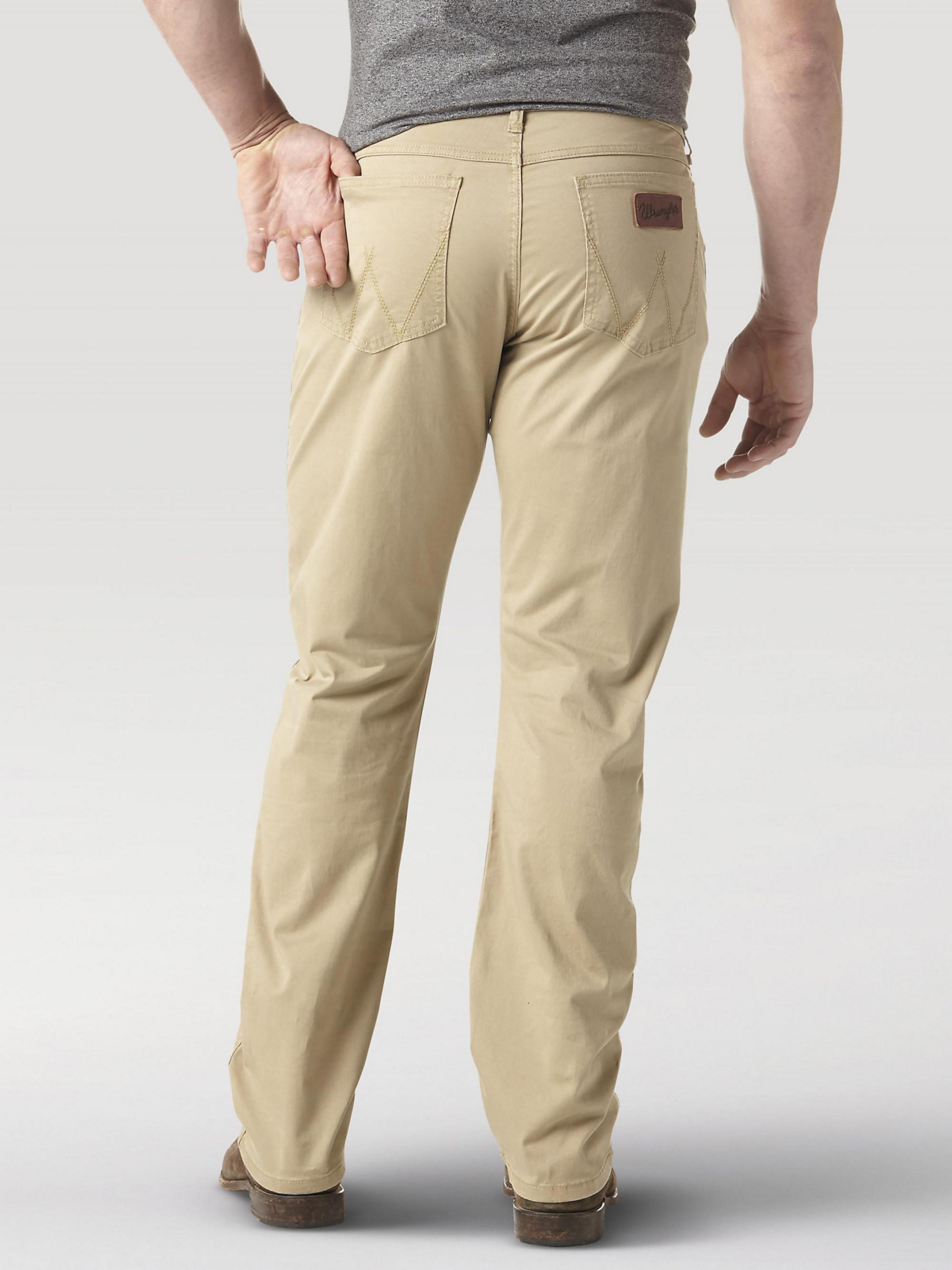 Wrangler Mens Retro Slim Fit Straight Leg Pant in Fawn-88MWZFN