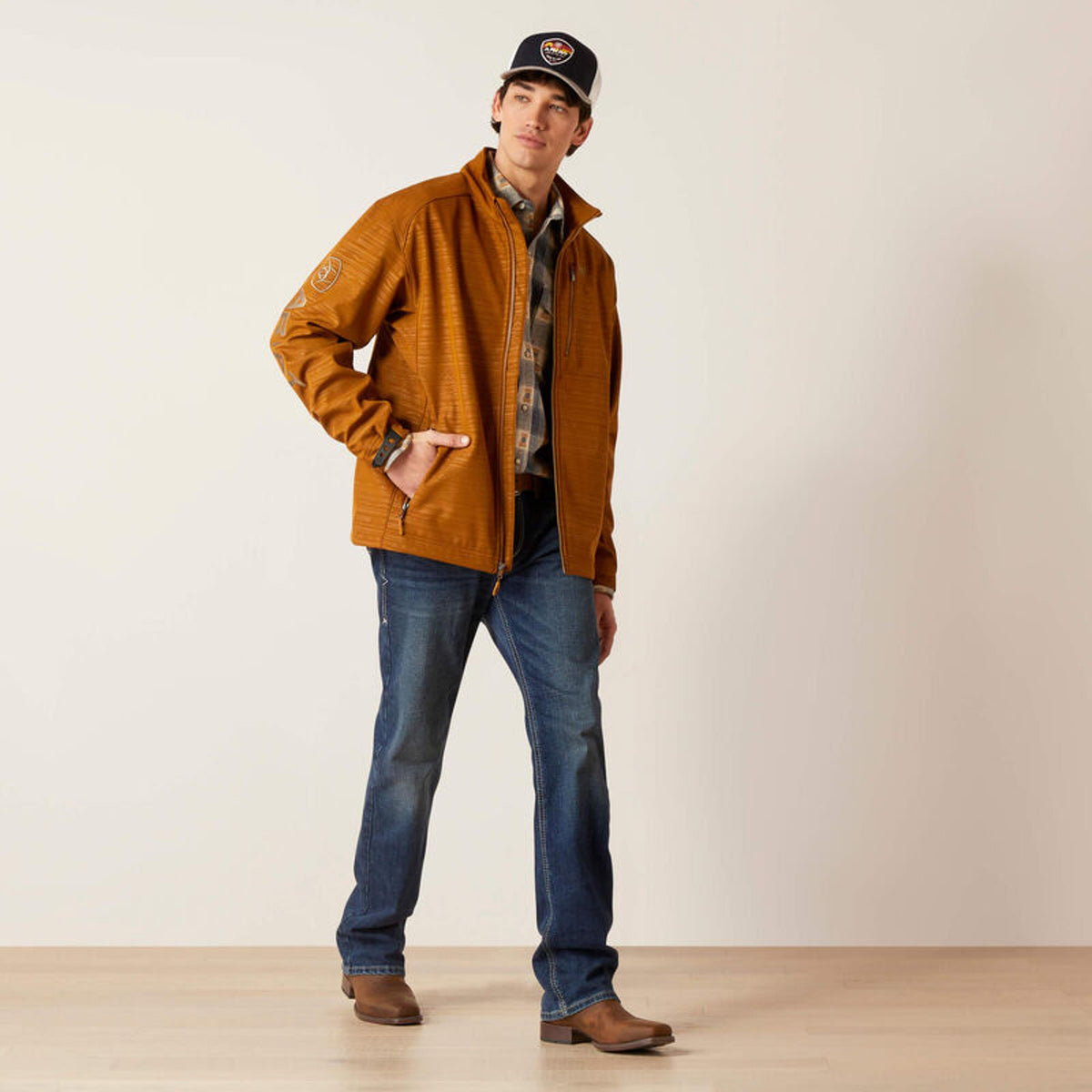 Ariat Mens Logo 2.0 Sftshll Jkt Chstnt Embssd-10046790