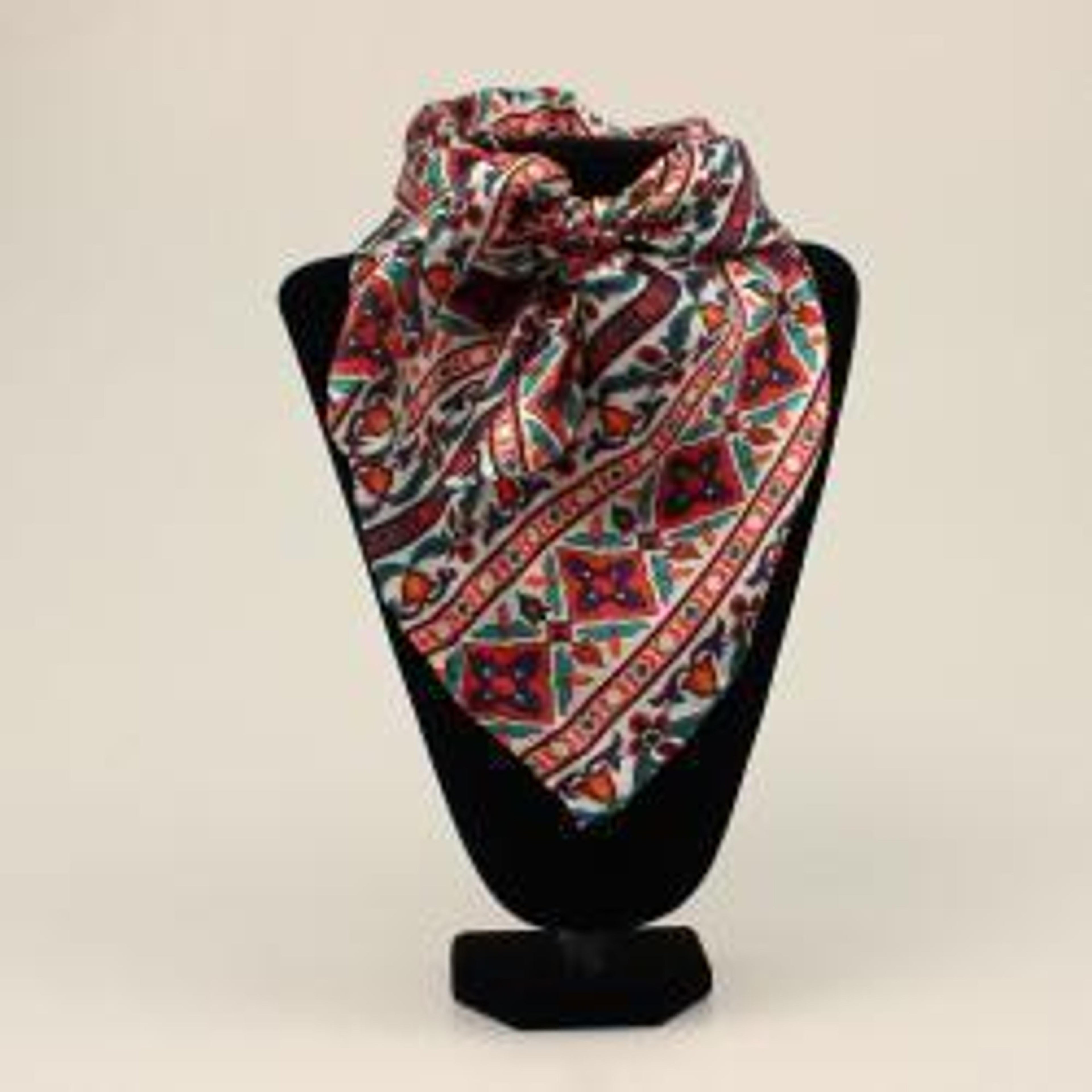 M and F Western Wild Rag Flower Multi-colored - Mens