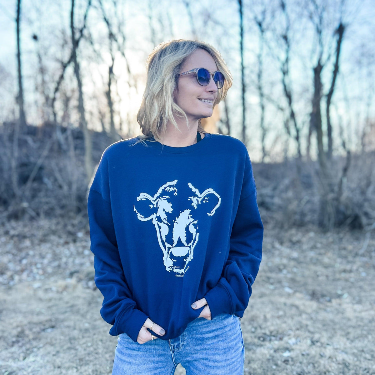 Ameican Farm Company Womens Watercolor Cow Crewneck - WS05
