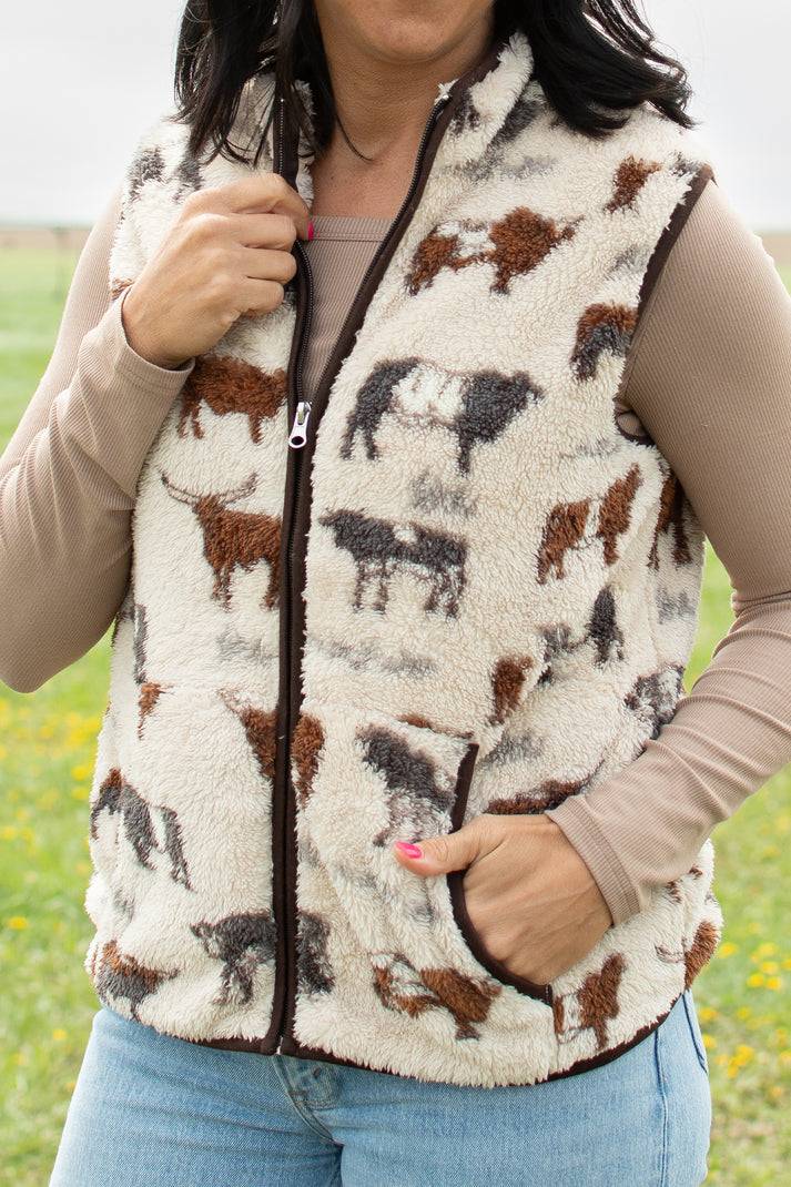 American Farm Company Womens Cattle Sherpa Vest - WS09